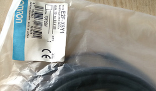 1PC New Omron Proximity switch sensor E2F-X5Y1