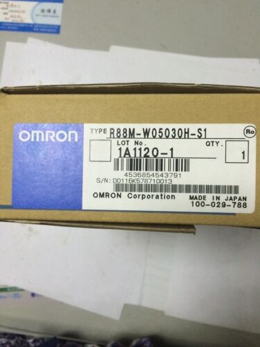 1PC NEW IN BOX Omron R88M-W05030H-S1