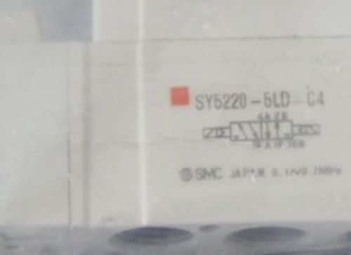 1PC NEW for SMC Solenoid valve SY5220-5LD-C4