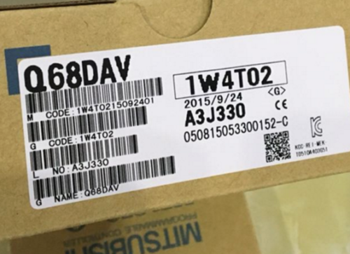 One New Mitsubishi Q68DAV 8-Channel Digital-Analog Converter Output Module