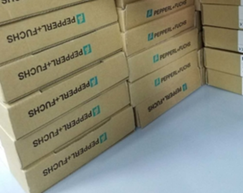 1PC New Pepperl+ Fuchs OBE10M-18GM60-SE5 Lichttaster sensors