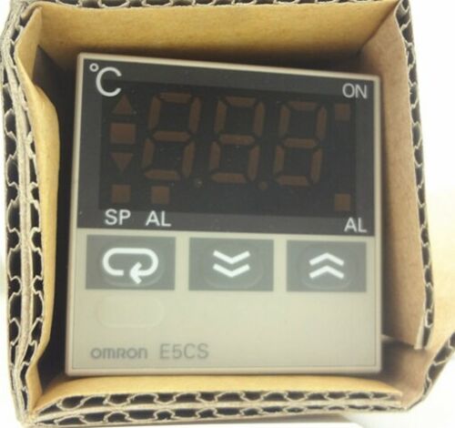 One New Omron E5CS-R1PX thermostat In Box