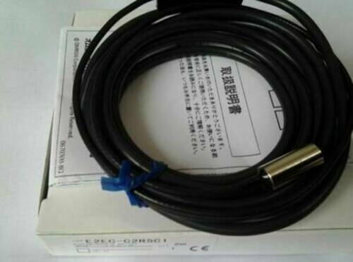 1PC New E2EC-C2R5C1 E2ECC2R5C1 Omron Proximity Switch IN BOX