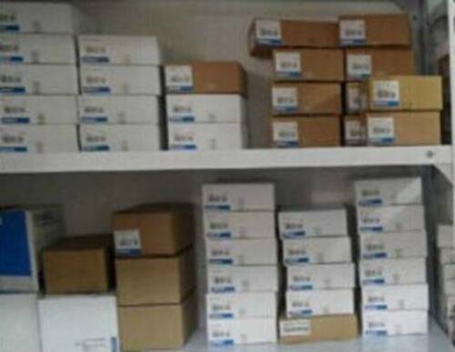 1PC NEW In Box Omron C200HS-ME16K