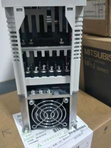 1PC New Mitsubishi MR-J2S-200B-S009V613