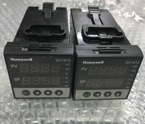 1PC New HONEYWELL Temperature Controller DC1010CT-201000-E