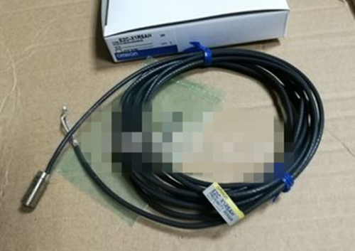 1PC New Omron photoelectric switch E2C-X1R5AH