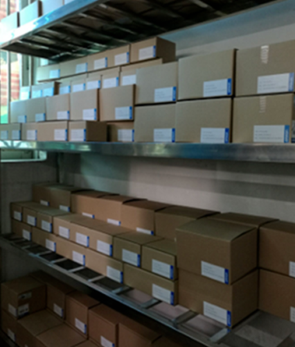 1PC New In Box Omron V680-CA5D02 V680CA5D02