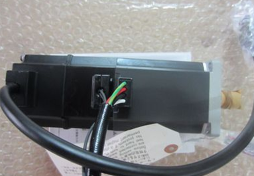 1PC New Mitsubishi Servo Motor HC-KFE73B HCKFE73B