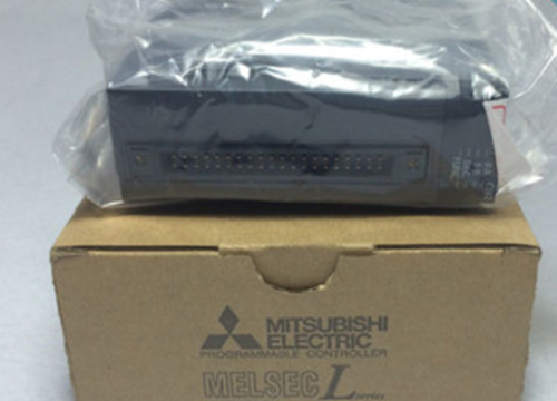 1PC NEW Mitsubishi L02SCPU-CM