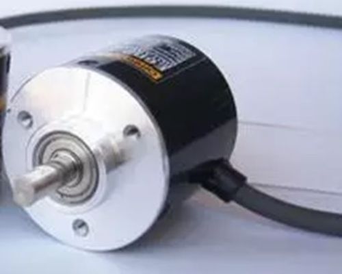 1PC Brand New in box OMRON Rotary Encoder E6H-CWZ6C 2000P/R