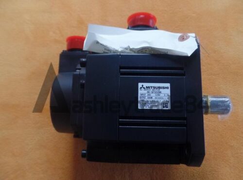 1pcs NEW Mitsubishi Servo Motor HC-SFS52BK