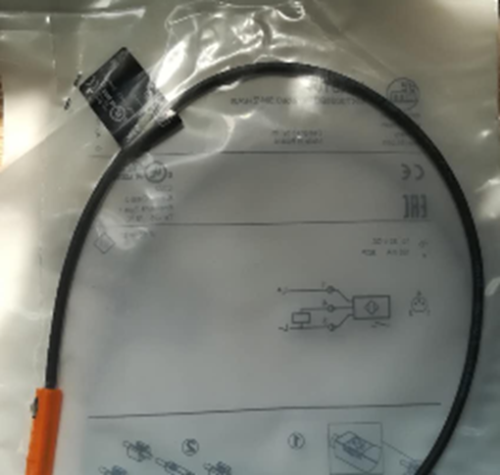 1PC NEW IN BOX EUCHNER sensor CES-AP-CL2-CH-SB-106551