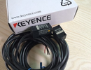 1PC NEW For KEYENCE Laser Sensor LX2-110R/T