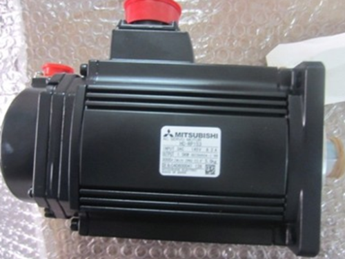 1PC NEW MITSUBISHI Servo Motor HC-RP153