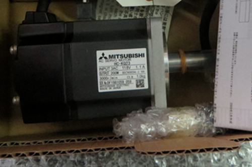 1PC NEW Mitsubishi servo motor HC-KQ23