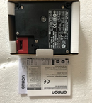 1PC New OMRON safety door switch D4NL-4DFA-B4