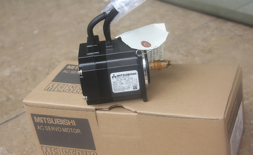 1PC New Mitsubishi HC-UF13K-S103 Servo Motor