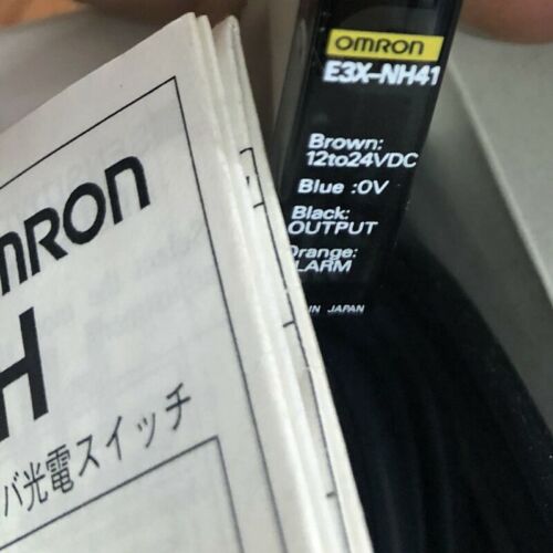 OMRON E3X-NH41 E3XNH41 PHOTOELECTRIC SENSOR SWITCH 12-24V VDC 2M