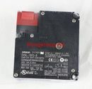 1PC NEW IN BOX Omron Guard Lock Safety-Door Switch D4NL-1BFG-B