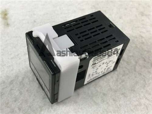 1PC Omron E5CZ-R2TU temperature controller New