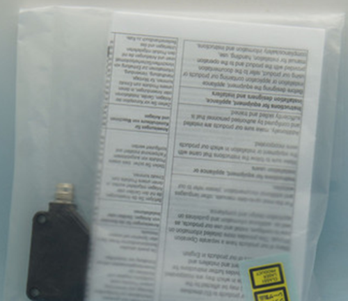 1PC New Omron photoelectric switch E3Z-LL68