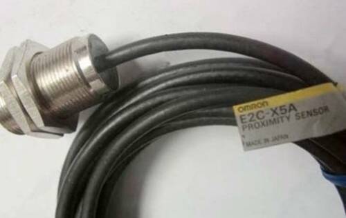 1PC New Omron E2C-X5A Proximity Sensor 3M In Box