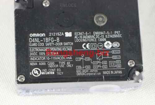1PC NEW IN BOX Omron Guard Lock Safety-Door Switch D4NL-1BFG-B