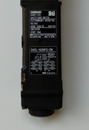 1PC New OMRON safety door switch D4SL-N2NFG-DN