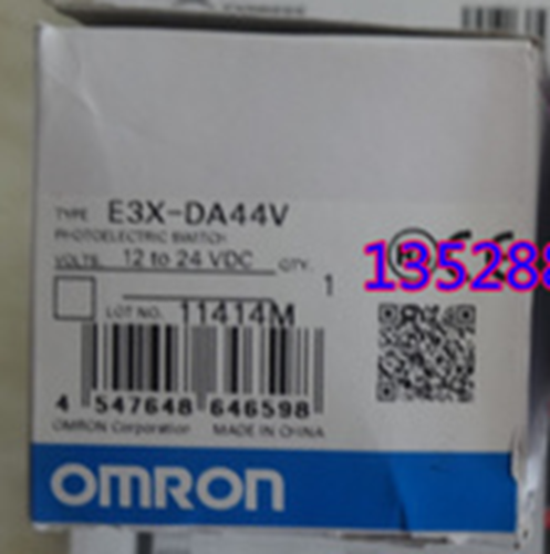1PC New Omron E3X-DA44V Photoelectric Switch