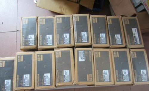 1PC Brand New Mitsubishi HC-SFS301B AC Servo Motor