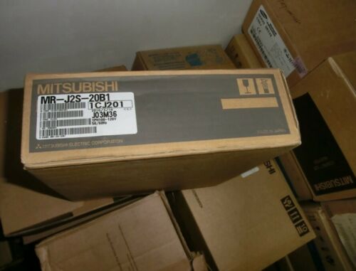 One New Mitsubishi MR-J2-20B1 Programmable Logic Control Module Servo Drive