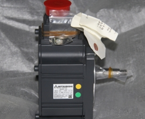 1PC NEW Mitsubishi Servo Motor HC53T-SZ