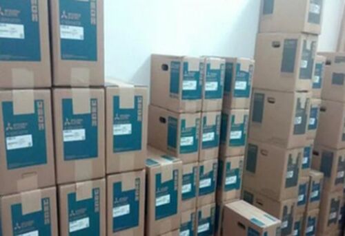 1PC Brand NEW IN BOX Mitsubishi HG-SN152J-S100+MR-JE-200A