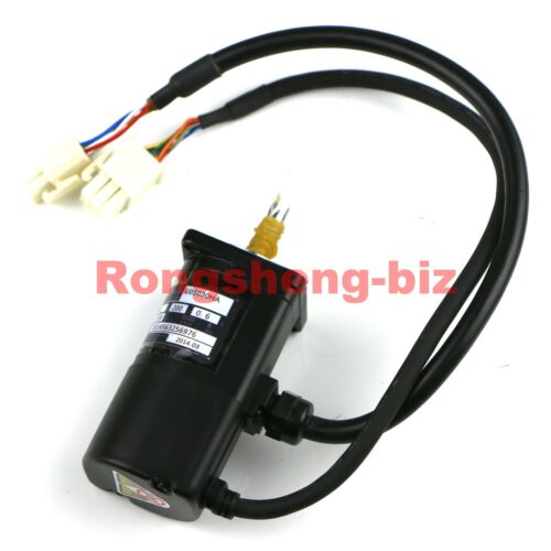 1PC NEW Omron Ac Servo Motor R88M-U05030HA R88MU5030HA