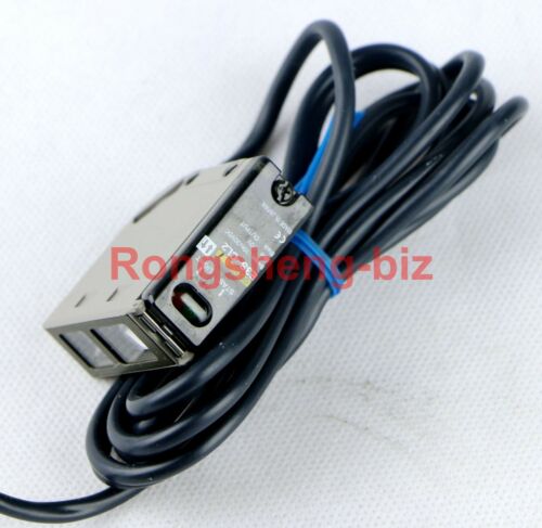 1PC NEW OMRON E3S-CL2 Diffuse Photoelectric Sensor Switch
