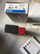 1PC New OMRON safety door switch D4NL-4DFA-B4