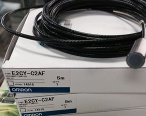1PC New Omron proximity sensor E2CY-C2AF