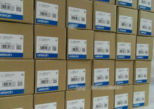 1PC New Omron servo motor R7M-AP10030-S1