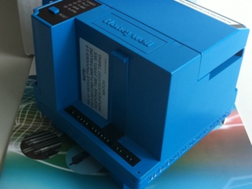 1PC New Honeywell RM7898 A 1000 RM7898A1000