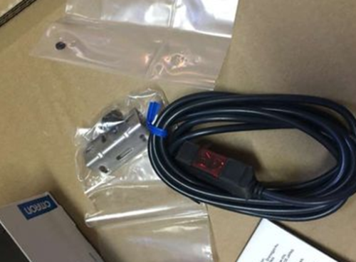 1PC New OMRON E3S-AD81 E3SAD81 photoelectric switch sensor