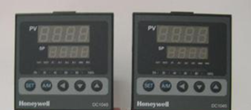 1PC New Honeywell temperature controller DC1040CL-701000-E