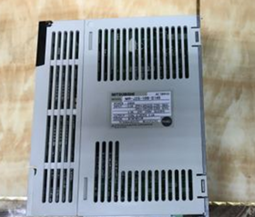 1PC NEW MITSUBISHI MR-J2S-10B-S149