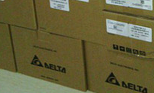 1PC New in box Delta HMI Touch Screen DOP-W105B