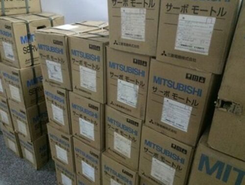 1PC Brand NEW Mitsubishi Servo Motor HC202S-A47