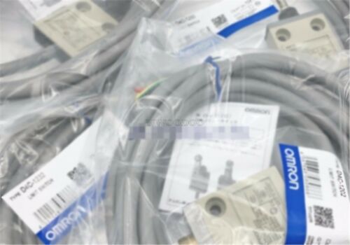 1Pc New Omron D4C-3242(D4C3242) xn