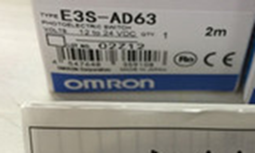 1PC New Omron Photoelectric Sensors E3S-AD63