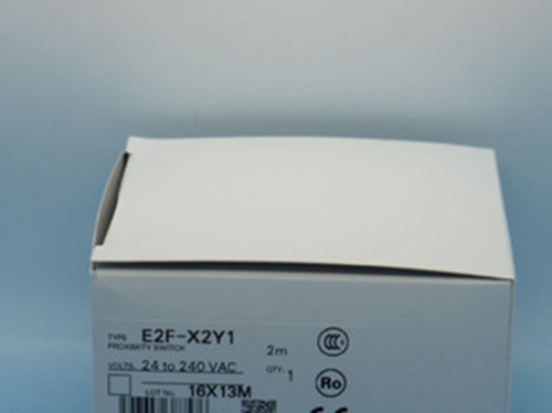 1PC New Omron Proximity switch sensor E2F-X2Y1