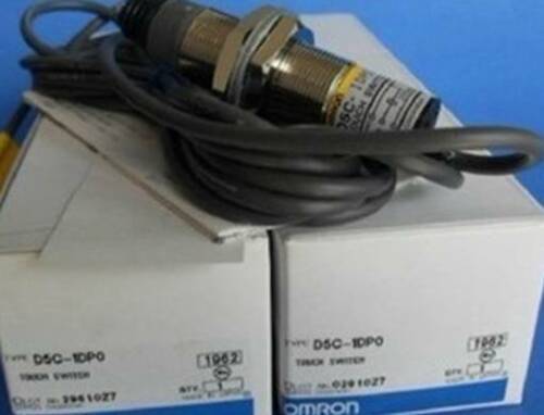 1PC New Omron limit switch D5C-1DAO IN BOX