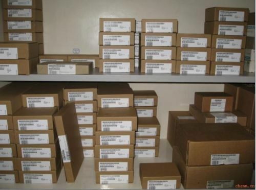New in box MITSUBISHI PLC MR-ESCBL10M-H